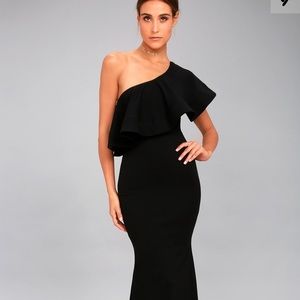 Black fitted one shoulder formal dress